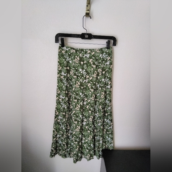Reformation Women's Zoe Midi Skirt Size 4 Green Micro Floral Cottagecore BOHO - Picture 2 of 6